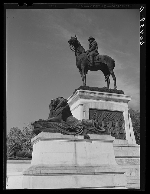 Photo:Washington D.C. General Grant Statue 1939 Oct Monument