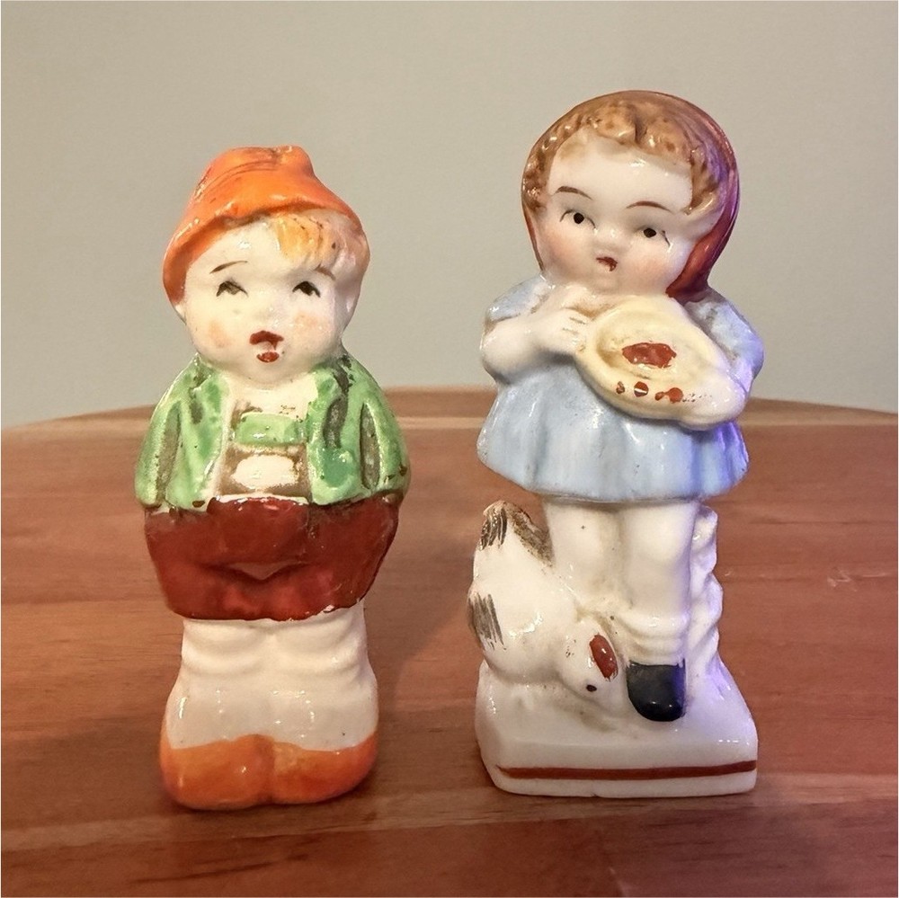 Vintage Ceramic Boy & Girl Figurine  Made in Japan