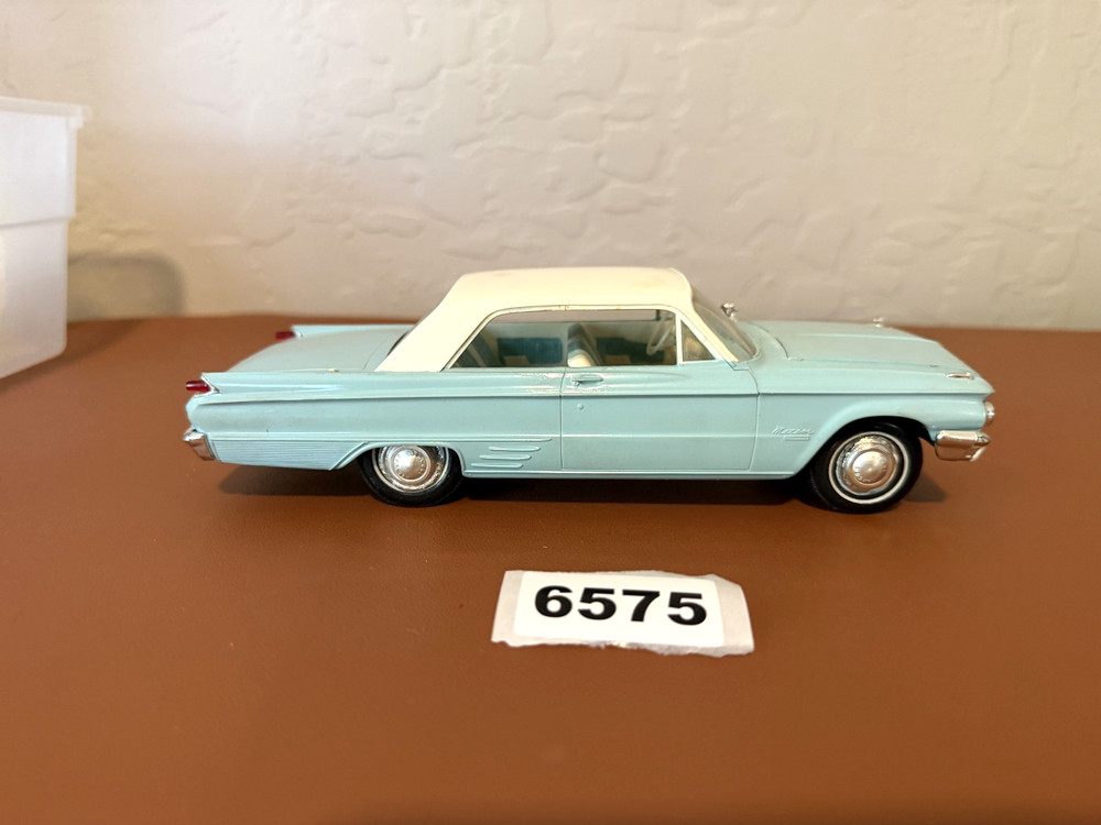 AMT 1962 Mercury Meteor Sedan 1/25 Scale Dealer Factory Promo In Sea  Blue-6575