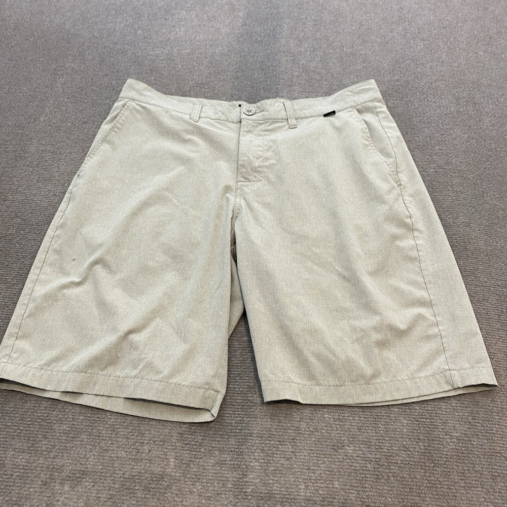 Travis Mathew Golf Shorts Mens 34 Tan Flat Front Stretch Golfer Logo 10