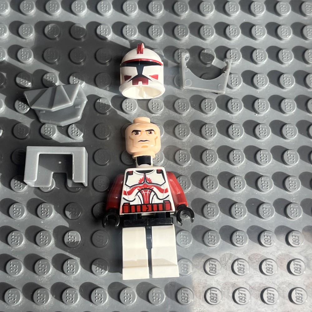 LEGO Commander Fox Misprint Rare (7681) - Decent Condition - sw0202b - 2J