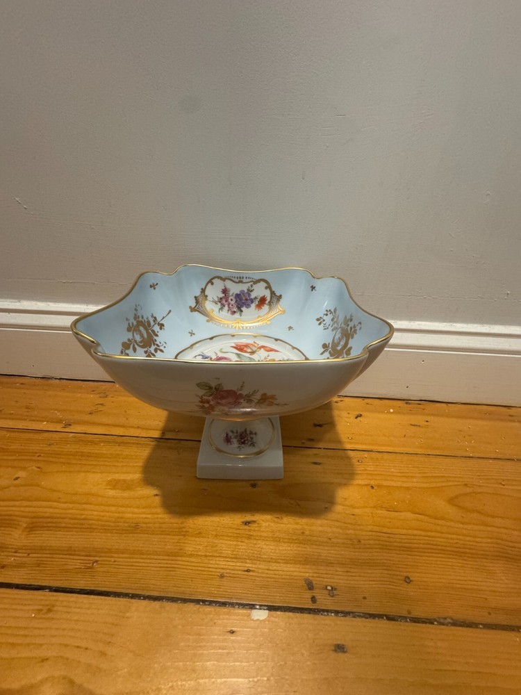 VINTAGE LIMOGES FRANCE FLORAL PORCELAIN CENTERPIECE PEDESTAL BOWL SEVRES STYLE