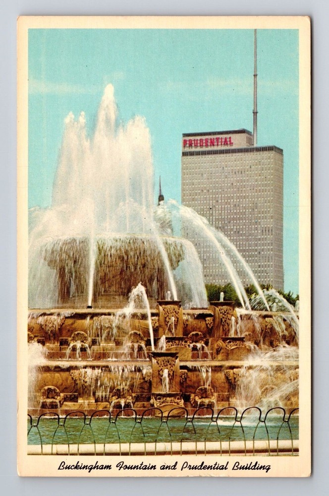 Chicago IL-Illinois, Buckingham Fountain, Prudential Bldg Vintage Postcard