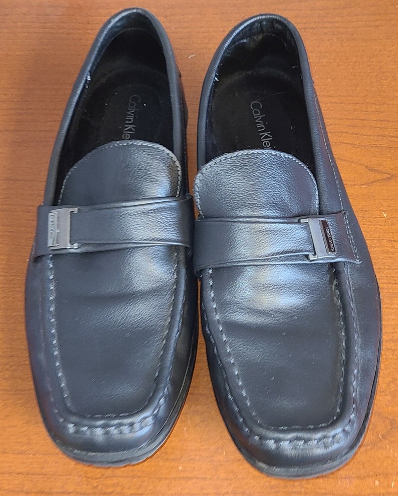 Calvin Klein Men's 11M Shoes Josiah Leather Buckle Slip-On Loafer, Black.