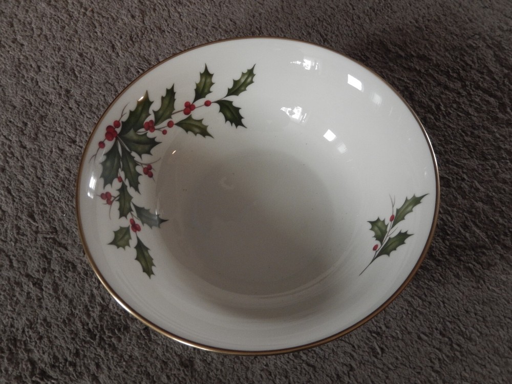Lenox Holiday Holly Berries Serving Bowl with Elegant Gold Trim  