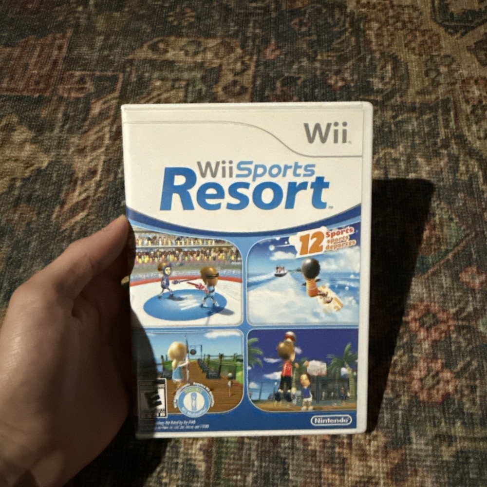 Nintendo Wii Sports Resort - CIB W/ Inserts/Manual.