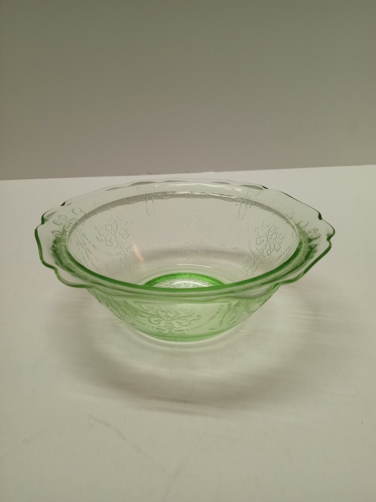 Depression glass Green Bowknot Berry Bowl