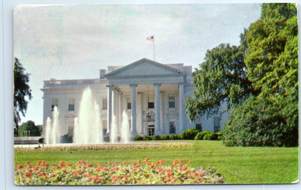 Postcard - The White House, Washington, District of Columbia, USA, North America