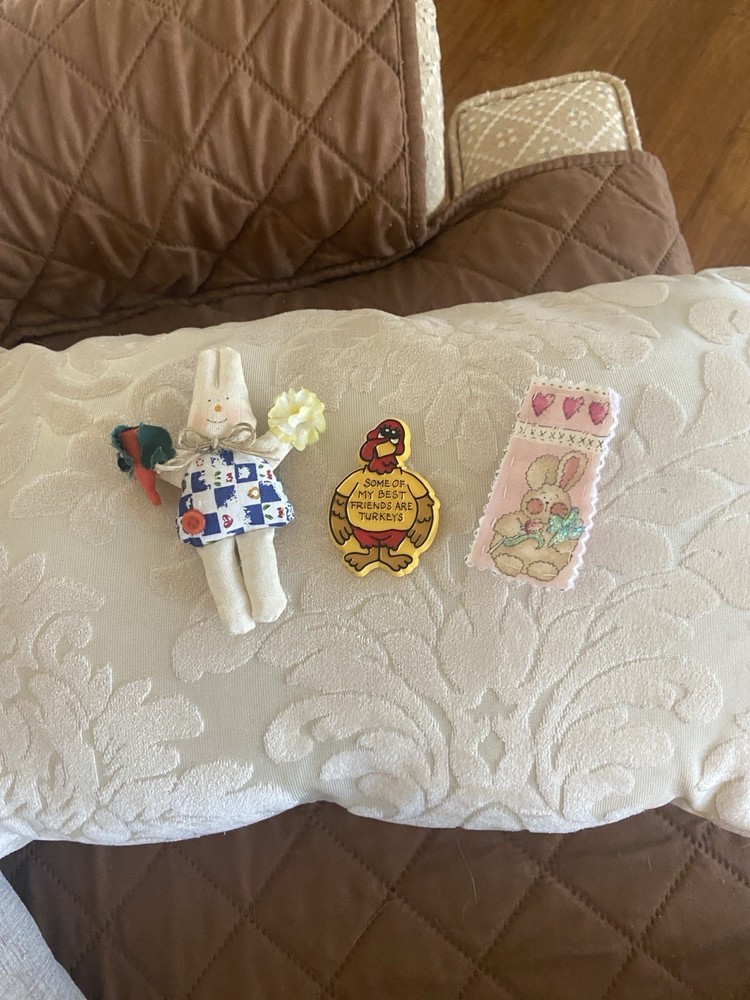 vintage lapel pins lot