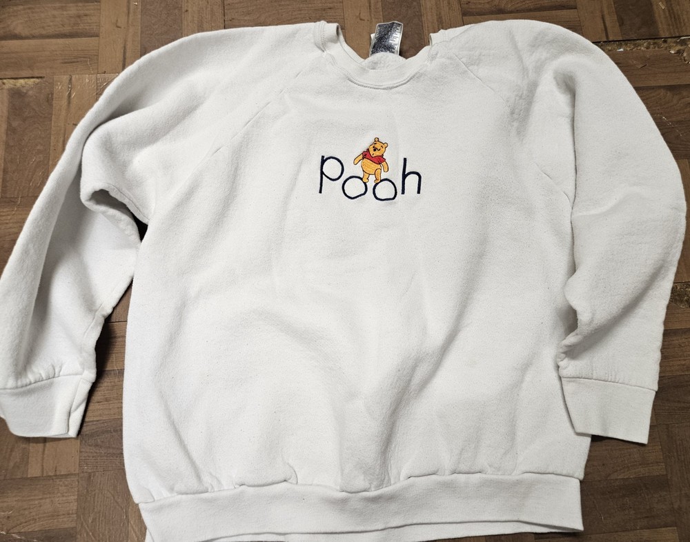 Vintage Disney Winnie The Pooh Embroidered Sweatshirt Fruit of the Loom