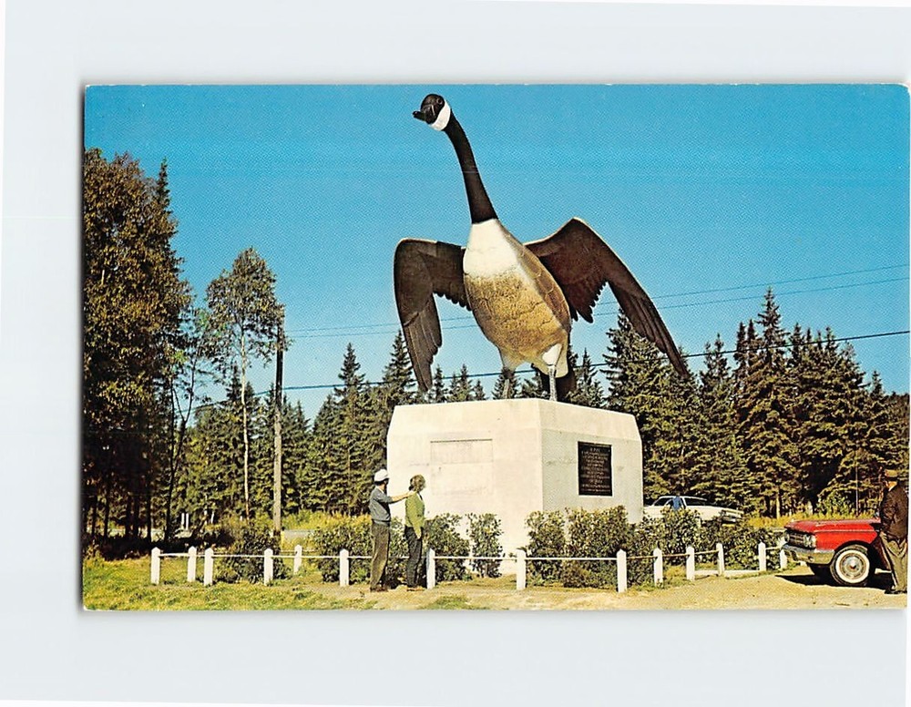 Postcard Famous Goose Wawa Ontario Canada