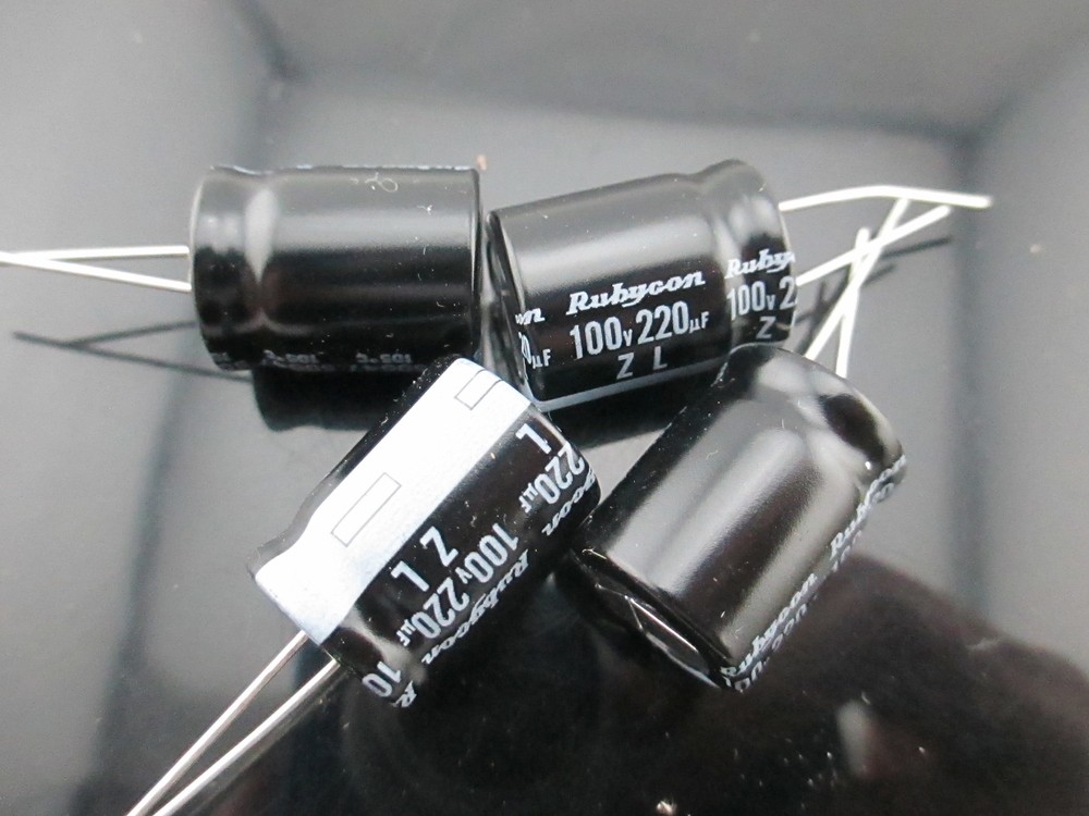 10pcs RUBYCON ZL 220uf 100v 220mfd Capacitor long life 105℃ 16*20mm