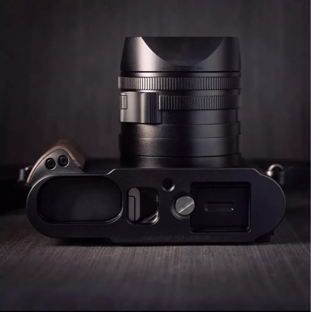Leica Q3/Q3 43 Hand Grip Ebony Aluminum  camera and lens not included