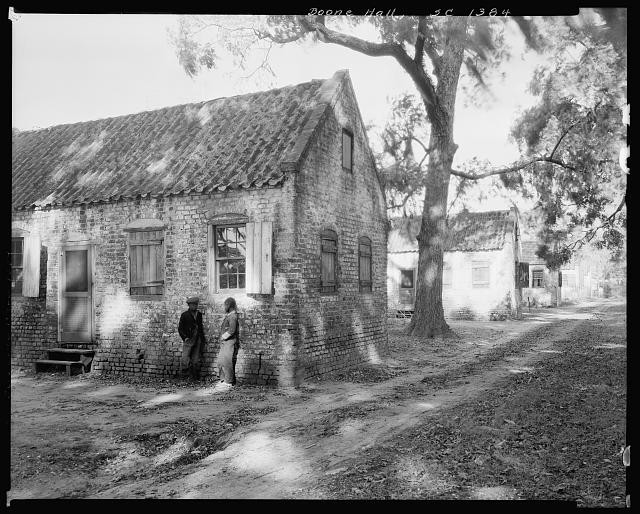 Photo:Boone Hall Mount Pleasant South Carolina 1938 Plantation Cabin