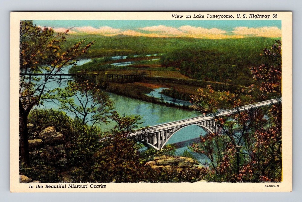 Lake Taneycomo MO-Missouri, Missouri Ozarks, Lake Taneycomo, Vintage Postcard