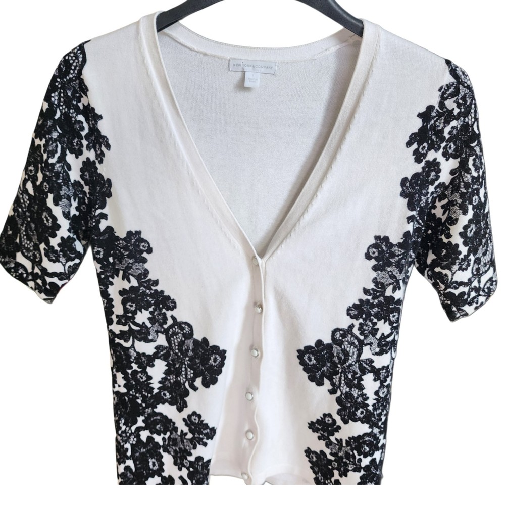 New York & Company Women’s Cardigan Top S Black Lace Floral Short Sleeve NWOT