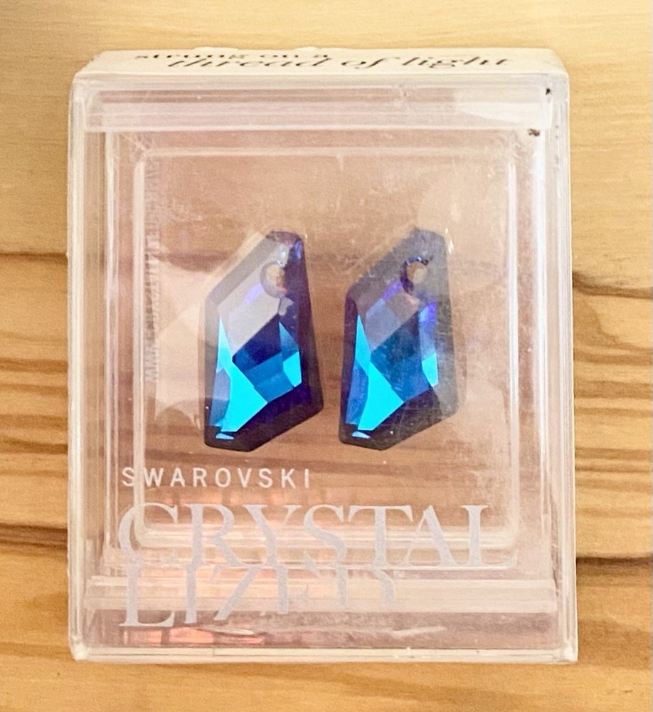 New 2pc Swarovski CRYSTAL LIZED #6670 Bermuda Blue 24mm Crystal Pendants