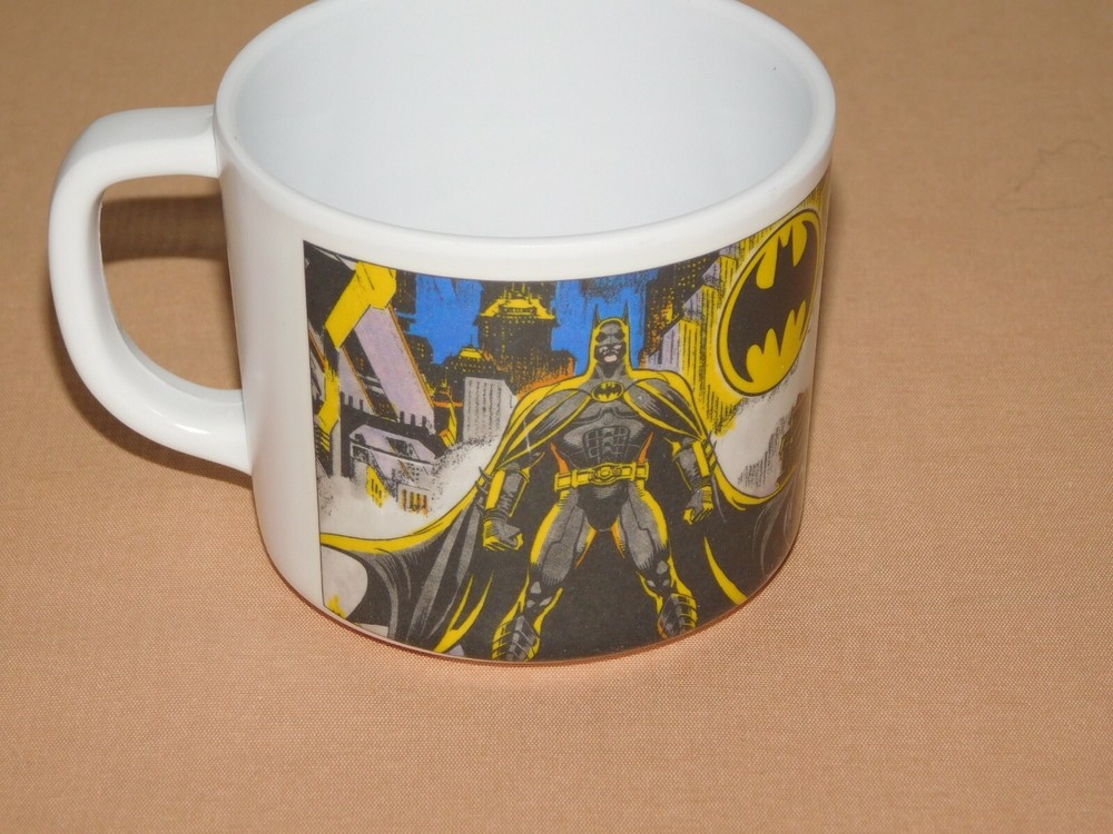 VINTAGE 1991 DC COMICS BATMAN  PLASTIC CUP NEW OLD STOCK