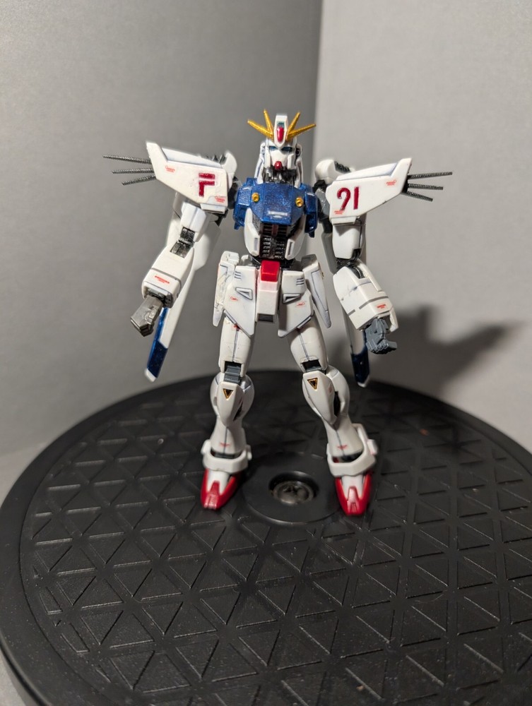 Bandai HG 1/144 Mobile Suit Gundam Model Kit