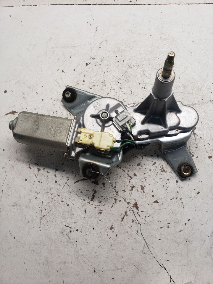 02-04 Honda CR-V Rear Wiper Motor Replacement 1302648