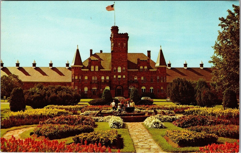 Marquette MI-Michigan, Sunken Gardens, Prison, Vintage Postcard