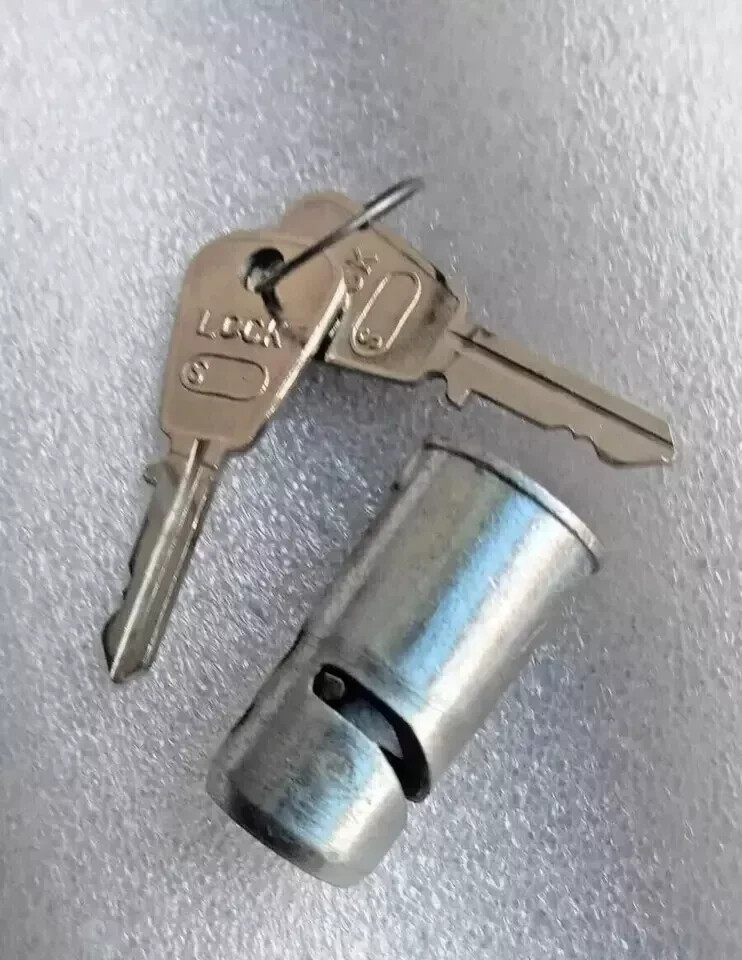 FIT FOR TRIUMPH T100 T120 T140 T150 BSA M21 B33 A50 A65 STEERING LOCK WITH KEYS