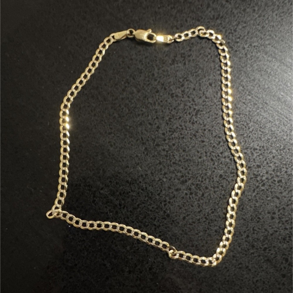 585 Yellow Gold Curb Link Chain Bracelet Lobster Clasp No Stone Chain Style Gold