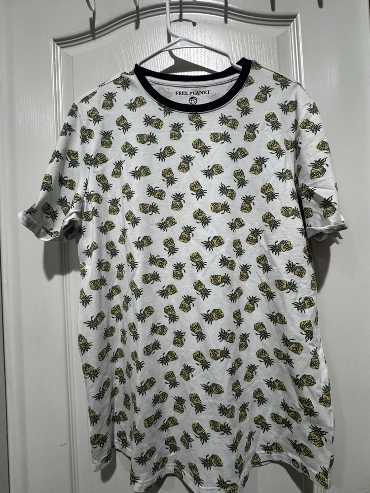 Free Planet Men’s Medium T-Shirt Organic Cotton Pineapple Sunglasse