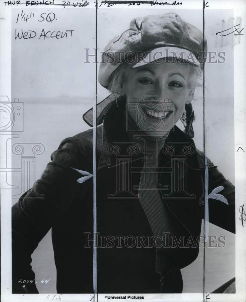 1975 Press Photo Lorraine Gary stars in 