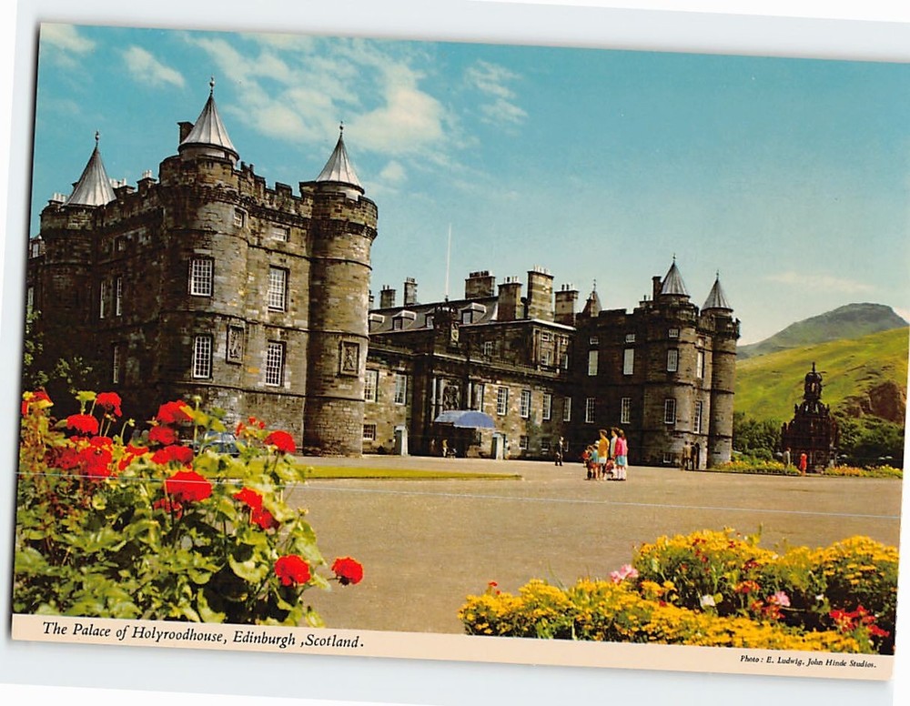 Postcard The Palace of Holyroodhouse Edinburgh Scotland