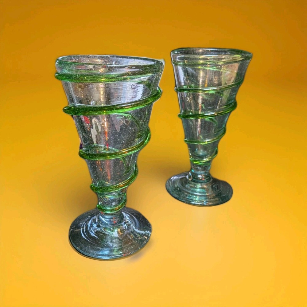 Mexican Hand Blown Goblet Water Wine Glass Green Swirl 6.5”