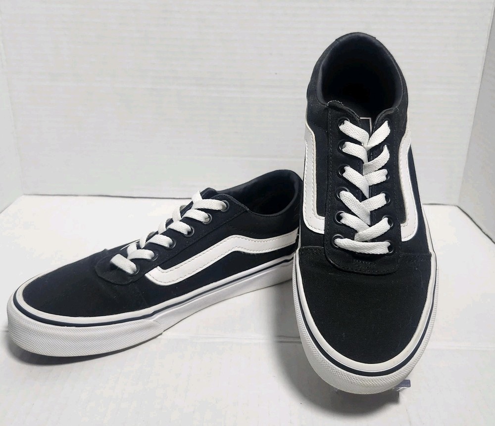 Vans Womens Size 7 Old Skool Black White Canvas Low Top Skate Shoes Classic