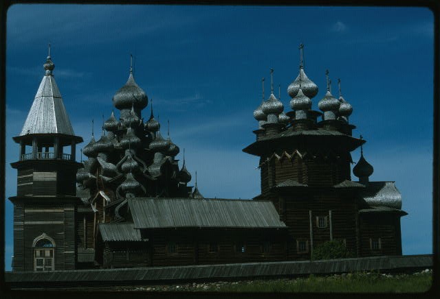 Pogost ensemble, Church of the Intercession (1764), (right); with bell tower