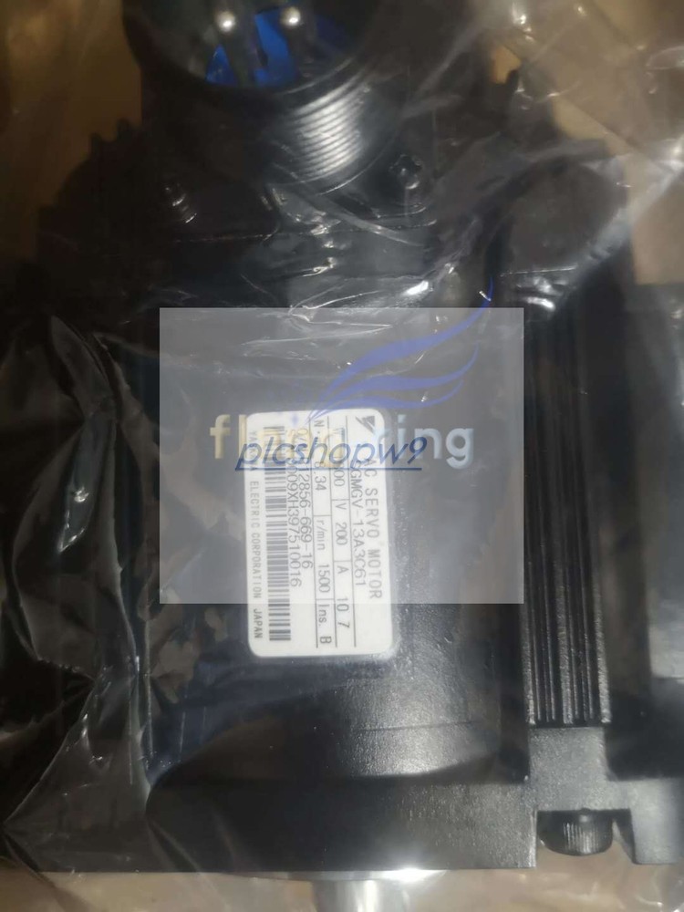 1PCS New Yaskawa servo motor SGMGV-13A3C61