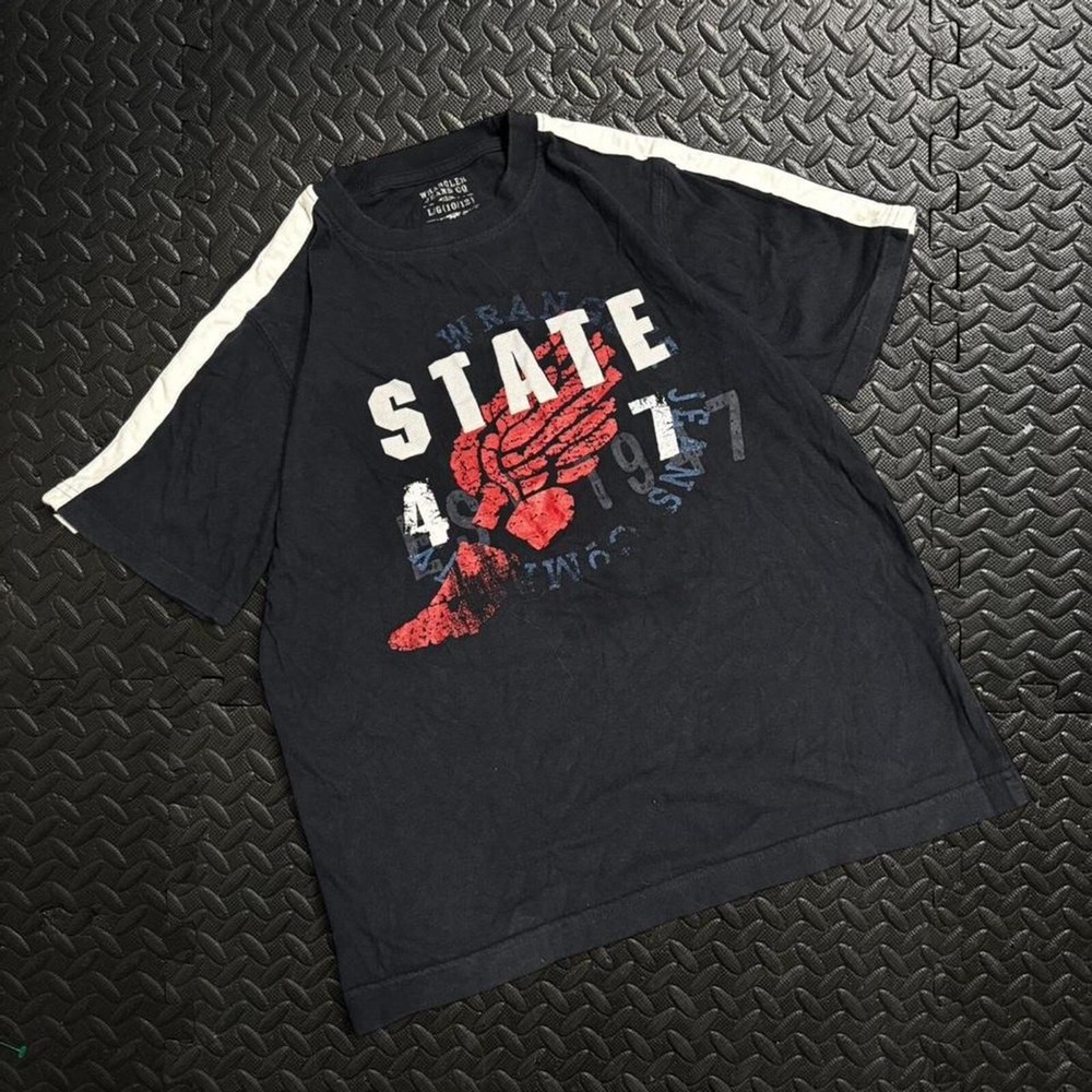 Super sick Vintage Y2K Wrangler black tee with white stripes