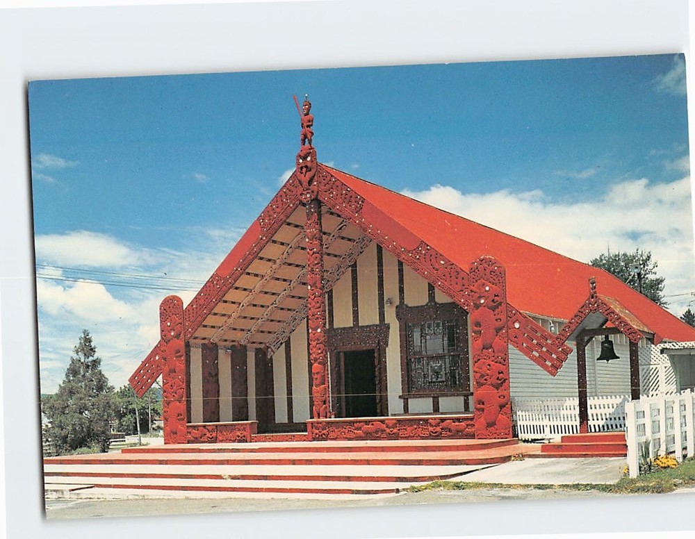 Postcard Meeting House Ohinemutu Rotorua