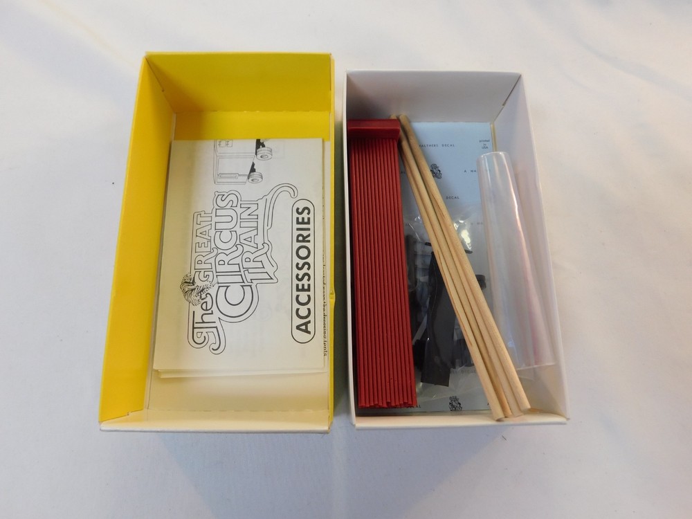 Walthers 933-1369 The Great Circus Train Accessories HO Pole Wagon Cole/H-W