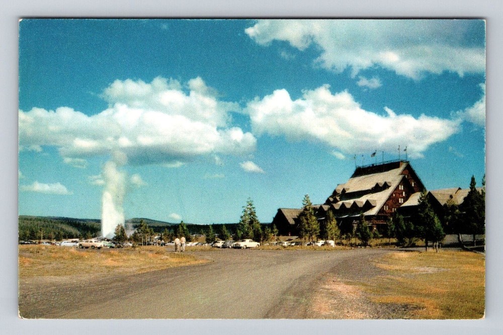 Yellowstone National Park, Old Faithful Inn, Antique Vintage Souvenir Postcard