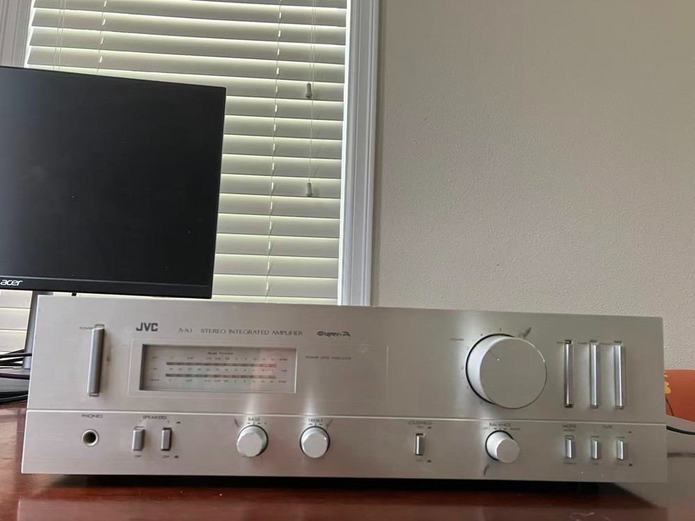 JVC A-X1 Integrated Amplifier, READ