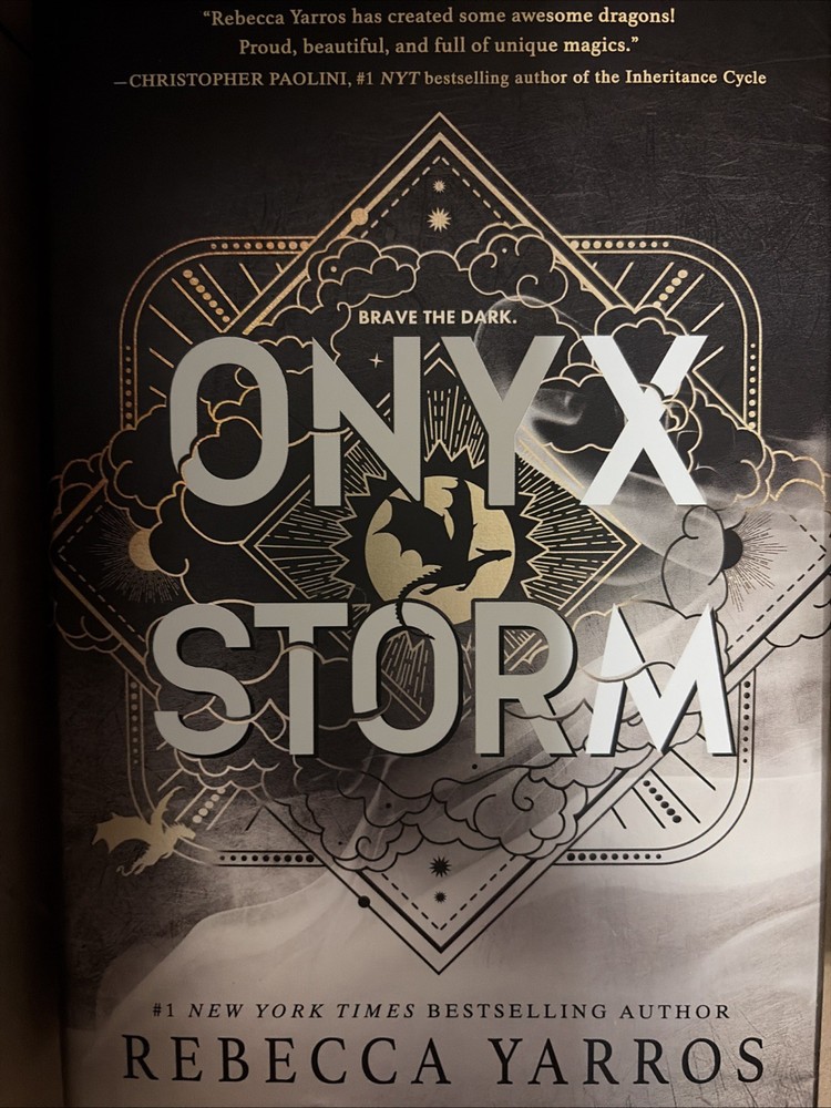 Onyx Storm (Wing and Claw Collection) by Rebecca Yarros (2025, Hardcover)