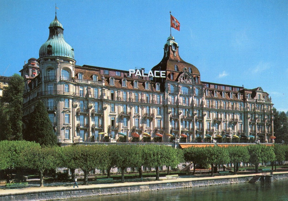 Mandarin Oriental Palace, Luzern, Lake Lucerne, Switzerland, UNP, VG --POSTCARD