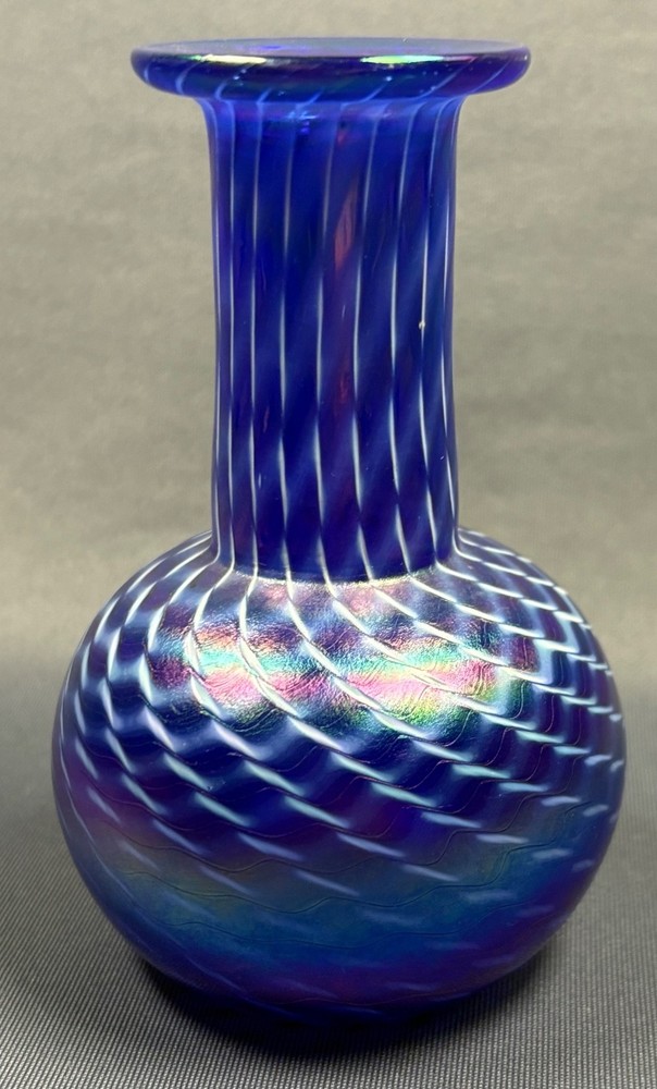 Vintage 1982 Glass Eye Studio Mt St Helens Iridescent Art Vase Signed ON SALE
