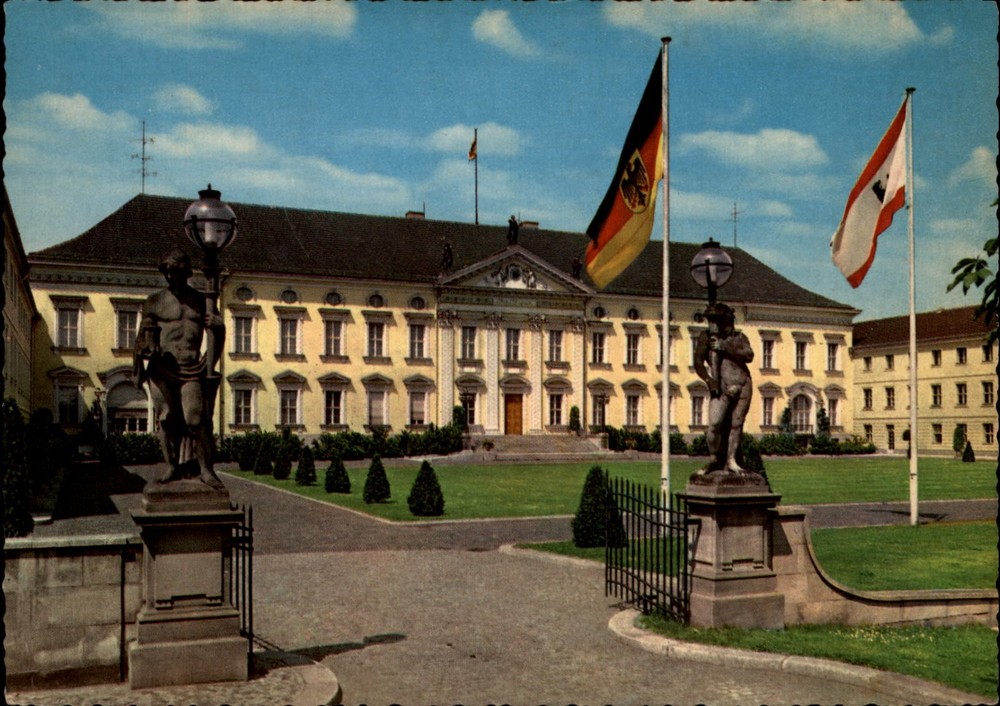 Schloss Bellevue Berlin Germany vintage postcard n983