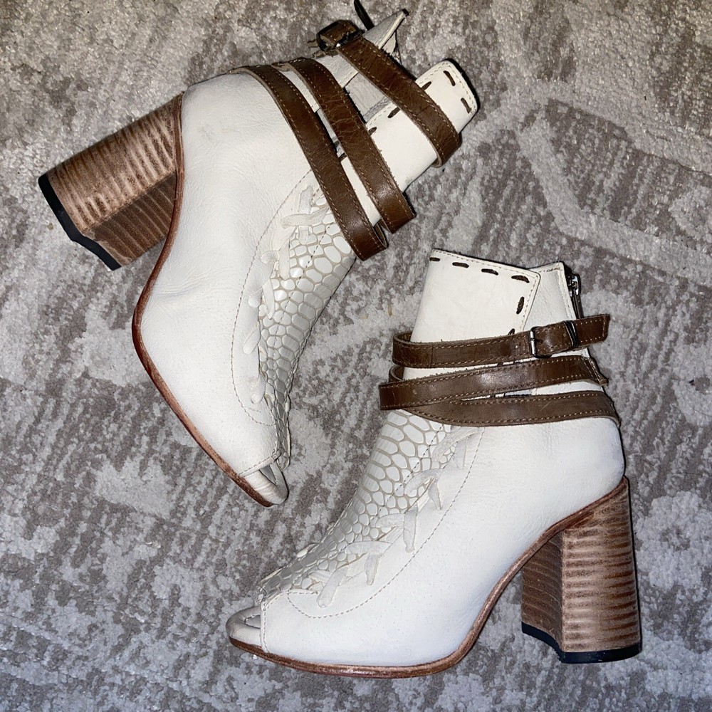 Freebird by Steven Eagle Distressed Leather Boots Women 6 Boho Open Toe