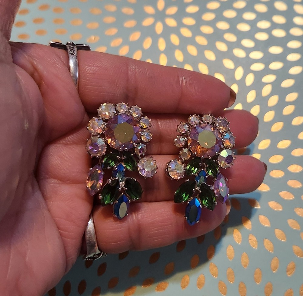 VTG Silvertone Austria Clip-on Earrings cluster of ABs faceted rhinestones