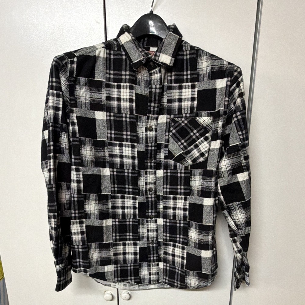 Arizona Jeans Men's Small Black/White Plaid Flannel Long Sleeve Button-Up