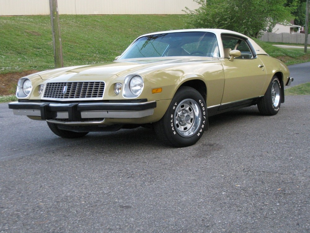 1974 Chevrolet Camaro Base Vintage Classic Car Poster 24x36 Inch