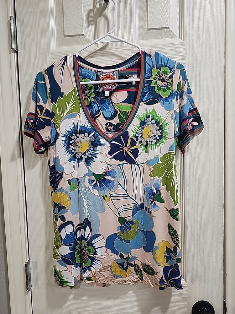Johnny Was Floral V Neck Bamboo Viscose Shirt Womens S Boho Tropical Top
