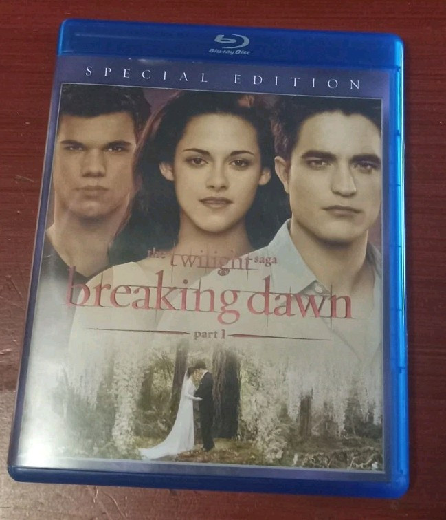 The Twilight Saga Breaking Dawn Part 1 Blu Ray Special Edition