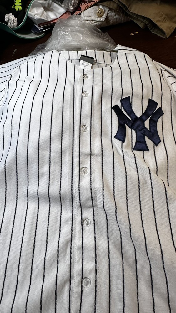New York Yankees Derek Jeter Jersey Large Majestic 3000 Hits Commemorative Patch
